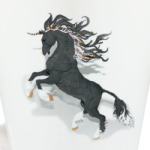 Черный конь с рогом