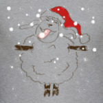 Овца радуется снегу