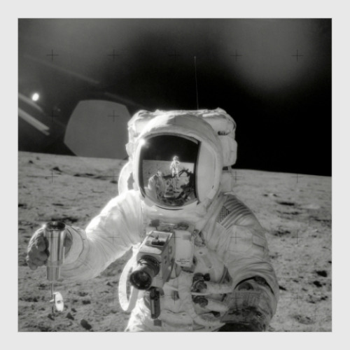 Постер Астронавт Аполлона-12 на Луне